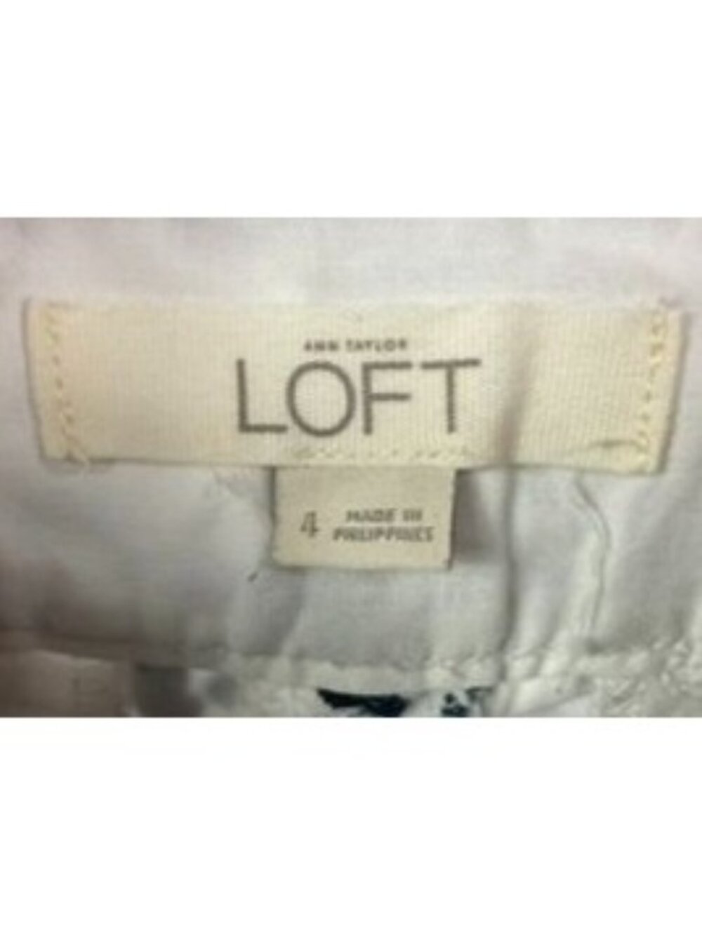 LOFT Riviera Shorts Size 4 Navy White Floral Tile Print Cotton Chino Flat Front - Picture 7 of 11